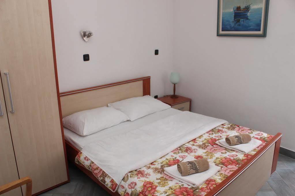 Rooms Laura Medulin Exterior foto