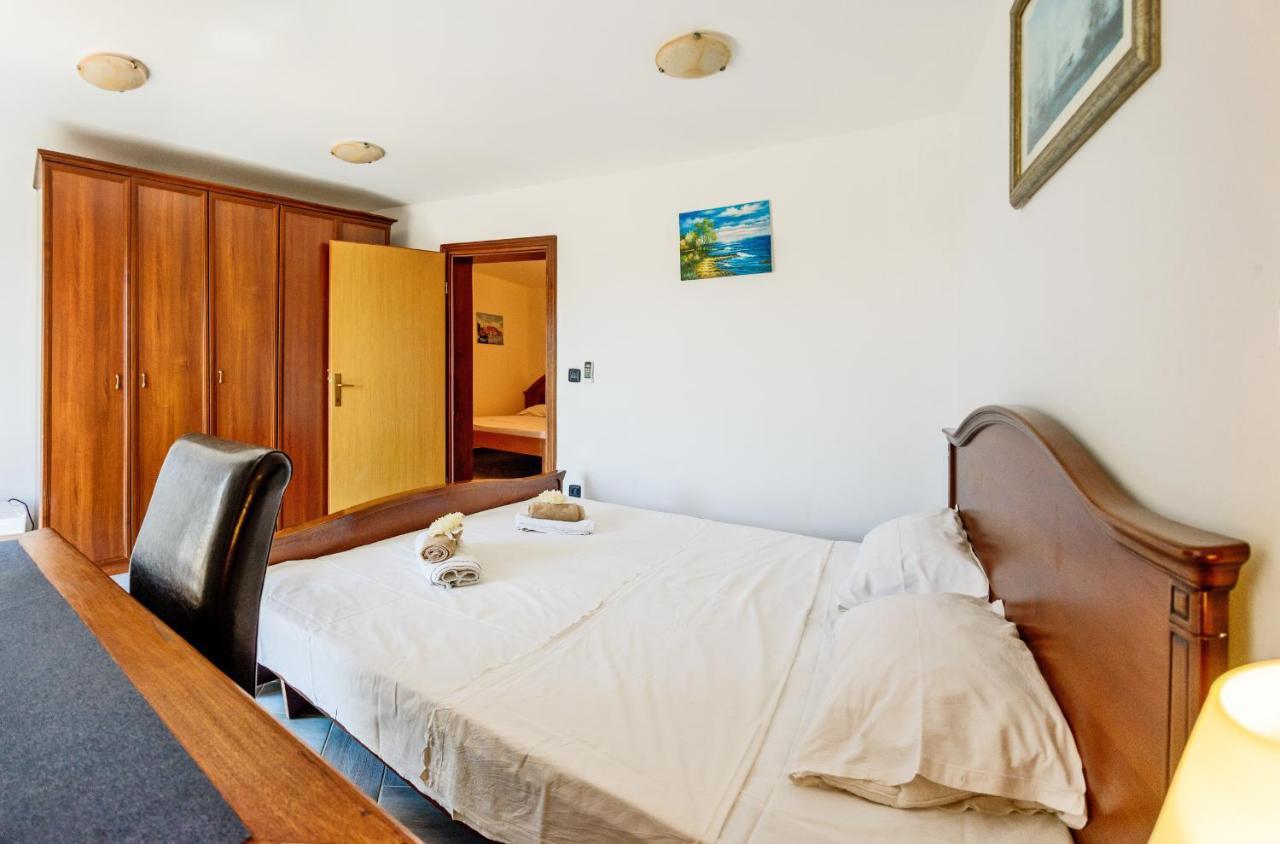 Rooms Laura Medulin Exterior foto