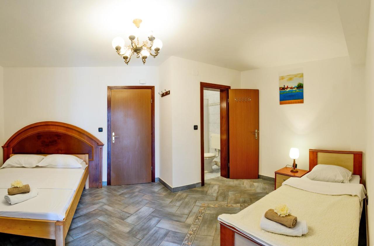 Rooms Laura Medulin Exterior foto